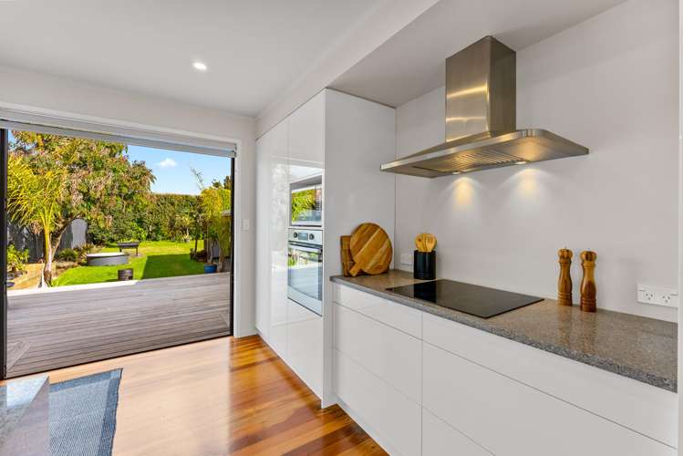 9 Grainger Road Te Atatu South_5