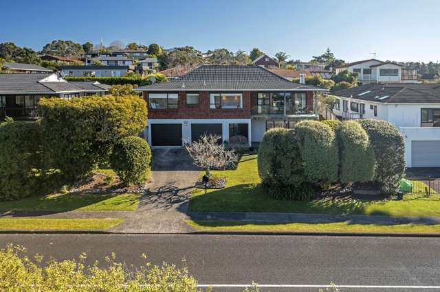 Beautiful Home with Sea Views on 750sqm