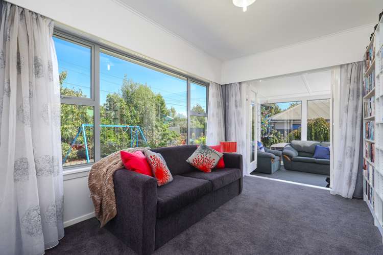 8 Neale Avenue Stoke_7