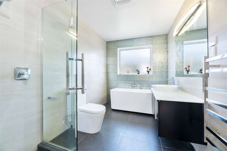 8 Irongate Avenue Ranui_10