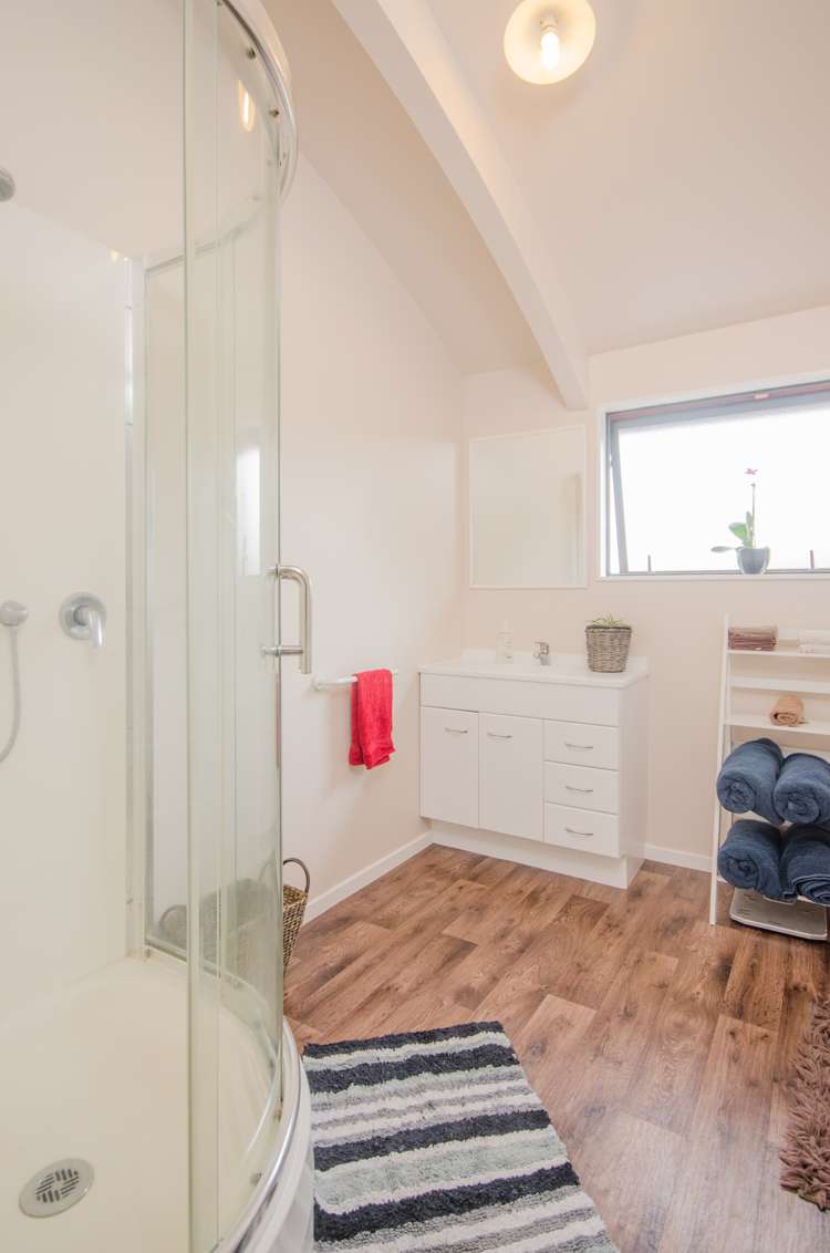 51a Chorley Avenue Massey_10