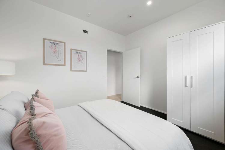 4A/163 Thorndon Quay Pipitea_10