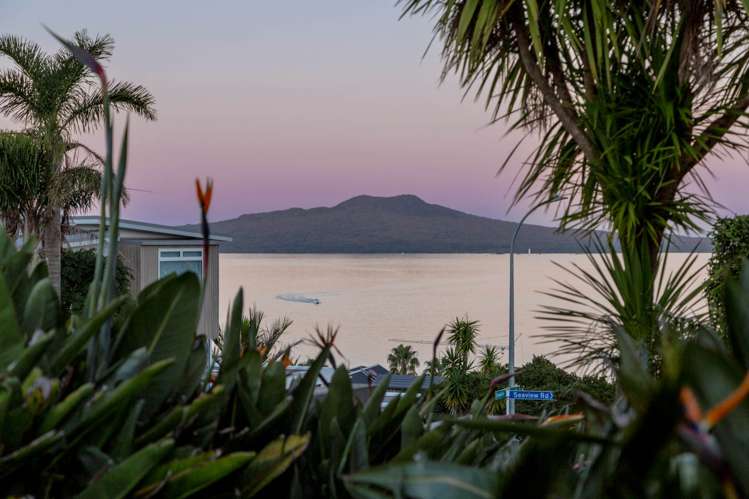 62 Seaview Road Castor Bay_44
