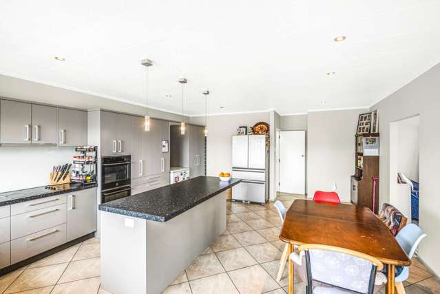 716 Gordon Road Raureka_4