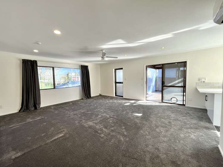1 Forest Glen Orewa_8