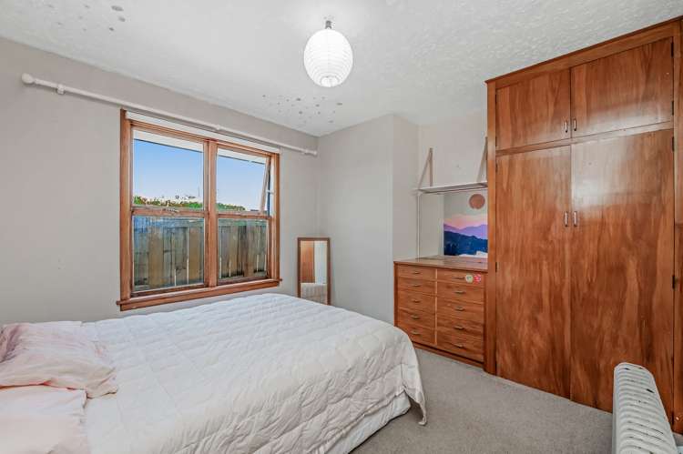 5669 West Coast Road Springfield_17