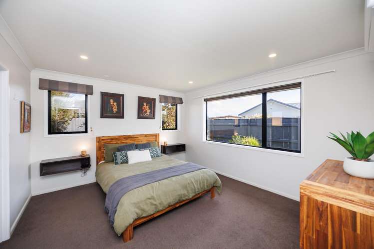 35 Chestnut Close Kelvin Grove_21