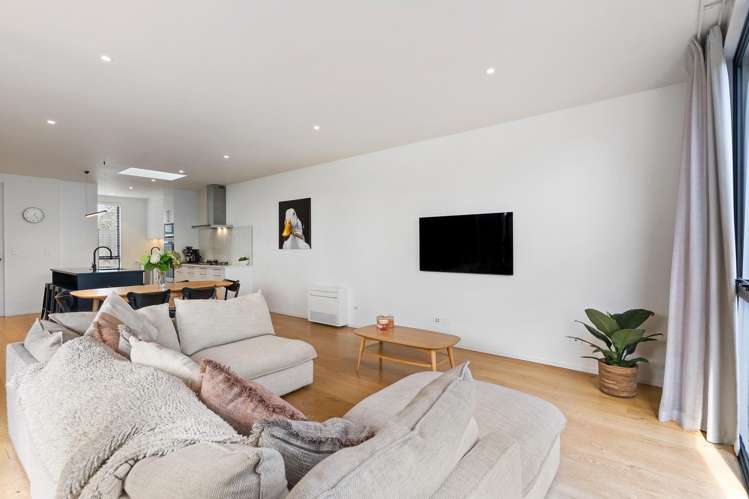 442A West Coast Road Glen Eden_11