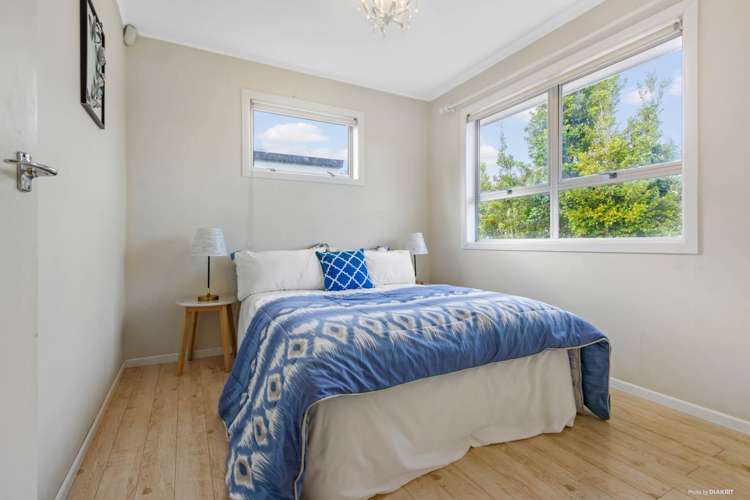 19 Tagor Street Glen Eden_11