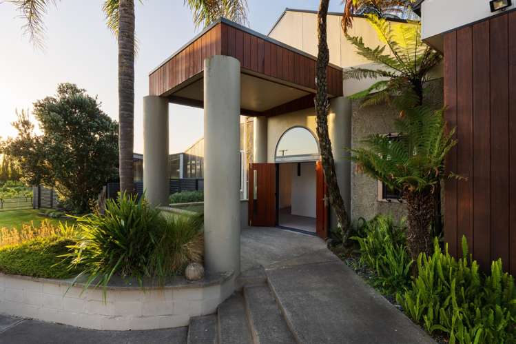 10 Riverpoint Road_1