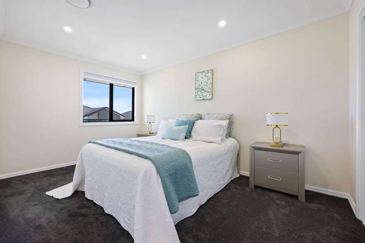 17 Ballyalton Crescent Flat Bush_48