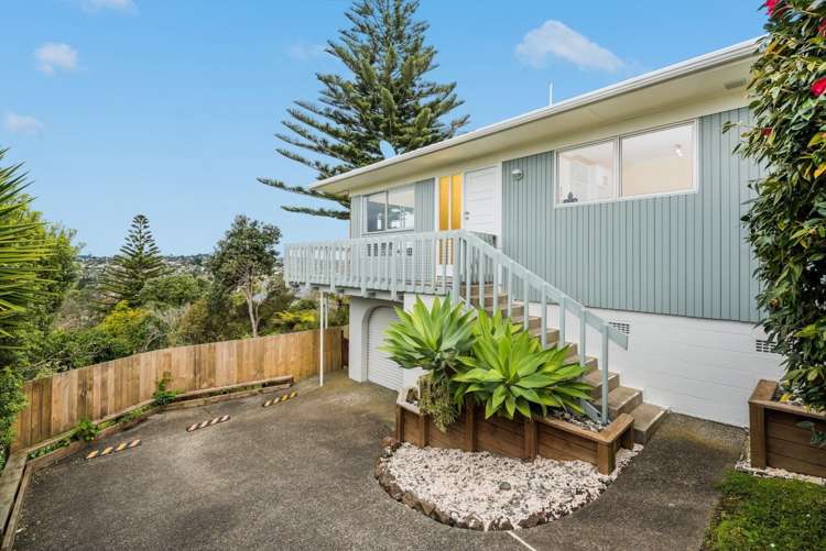 2/104 Carlisle Road Browns Bay_1