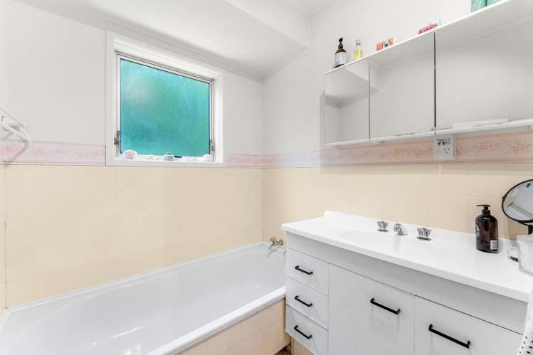 12B Rossmore Terrace Murrays Bay_14