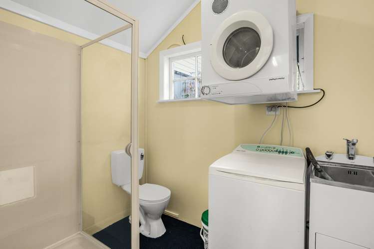 16 Mahoe Street Tawa_21