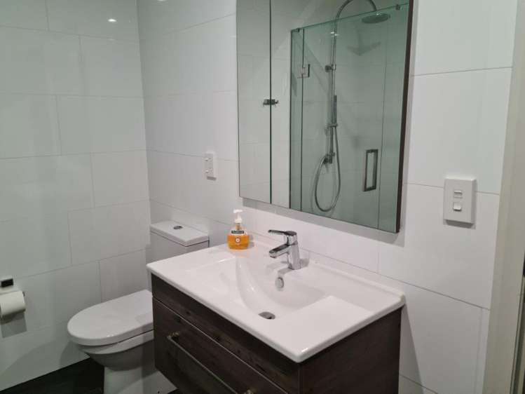 16/48 Oriental Parade Oriental Bay_8