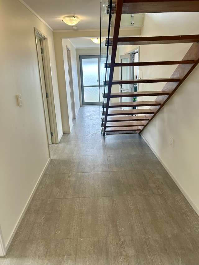 12A Mizpah Road Waiake_1