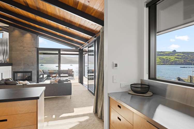 11 Beach Road Akaroa_6