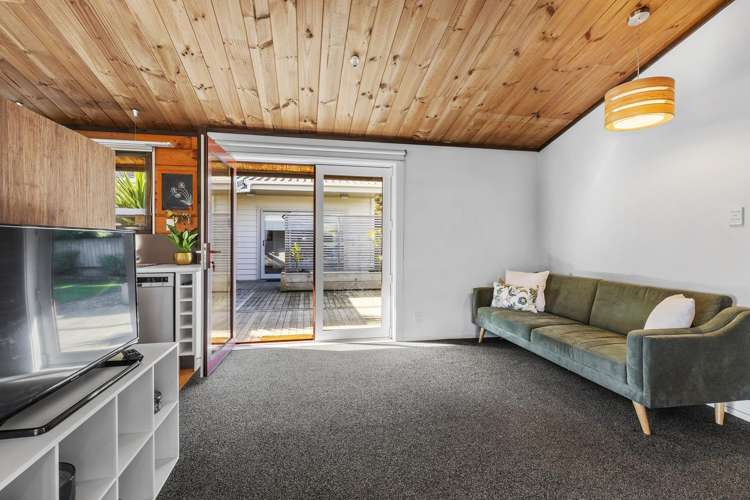 16 Apple Terrace Porirua East_11