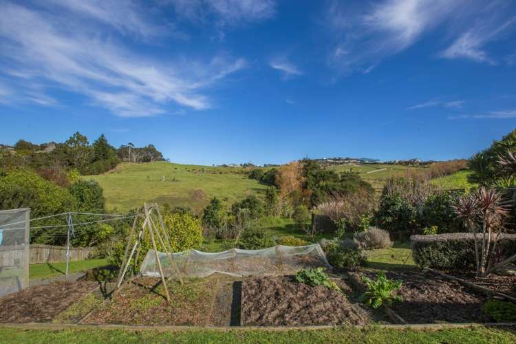 55 Athol Place Algies Bay_14