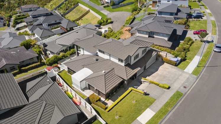 71 Endeavour Drive Whitby_32