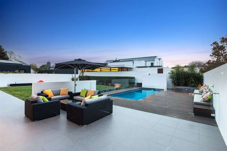 3 Helmores Lane Merivale_41