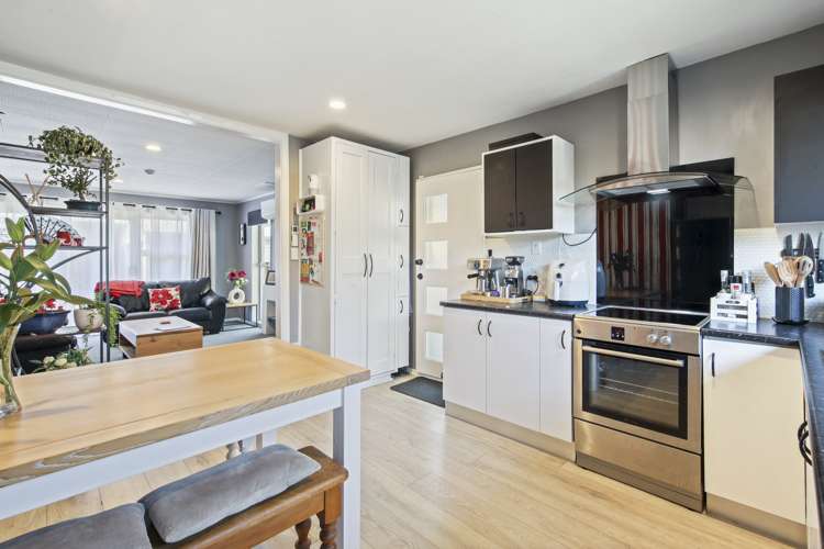 2/140 Hay Street Bromley_5