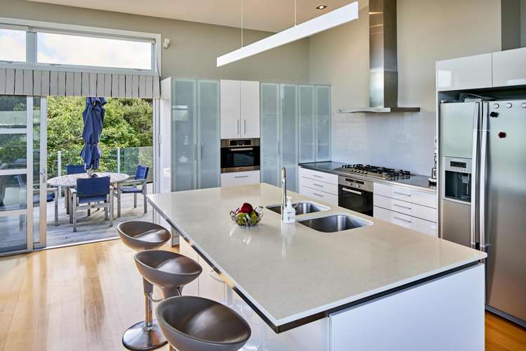 14 Dornoch Place Papakowhai_5