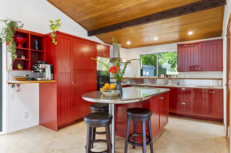 197 Forest Hill Road Waiatarua_10