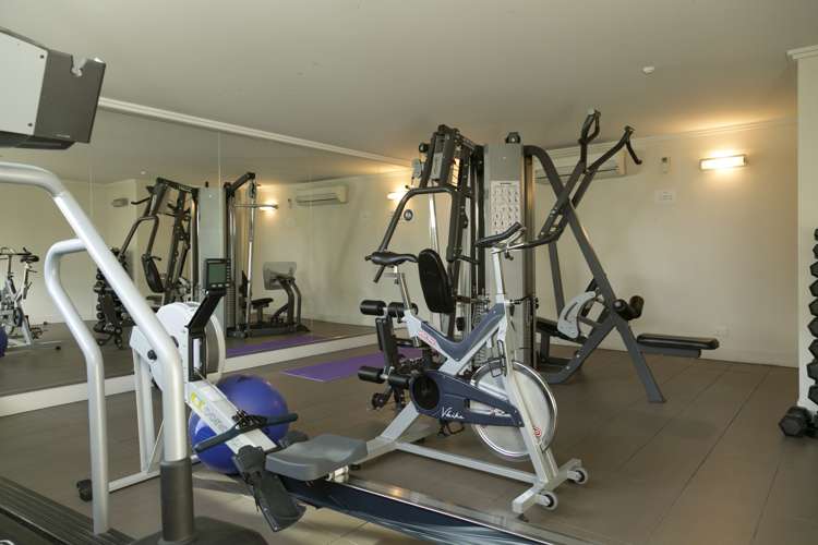 1/225 Lake Terrace Waipahihi_23