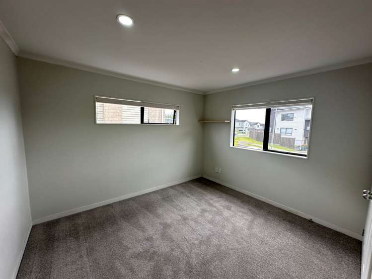 39 Terrasini Drive Flat Bush_13