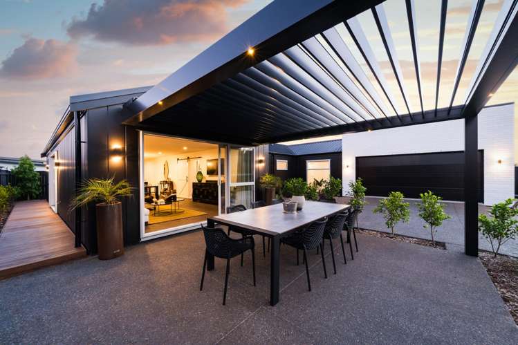 6 Solitude Crescent Kelvin Grove_0