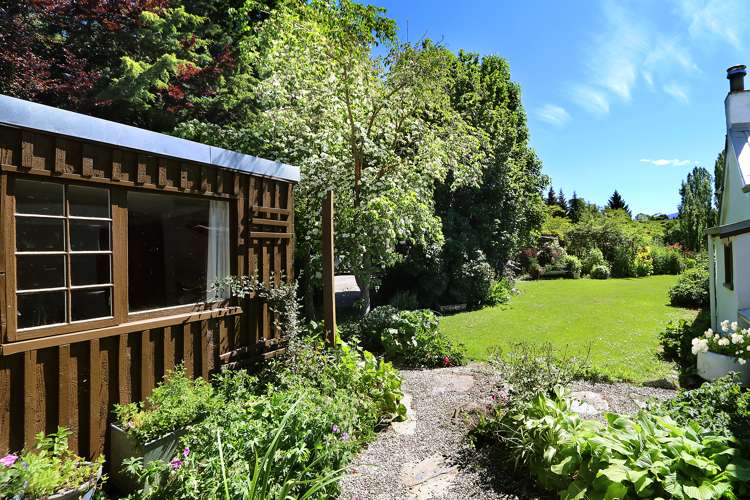 90 Whitechapel Road Arrow Junction_19