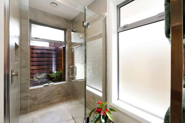 71 Sunningdale Drive Stoke_24