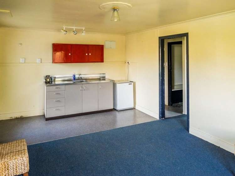 3 Seaview Road Paremata_12