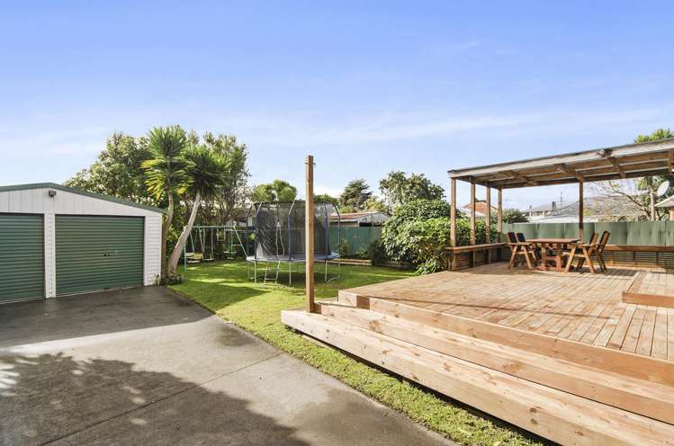 5 Durham Street Te Atatu Peninsula_12