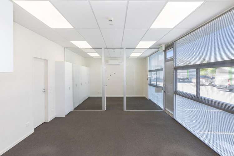 Units 14 & 15, 150 Cavendish Road Casebrook_10