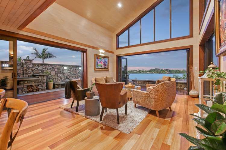 177 Welcome Bay Road Welcome Bay_2