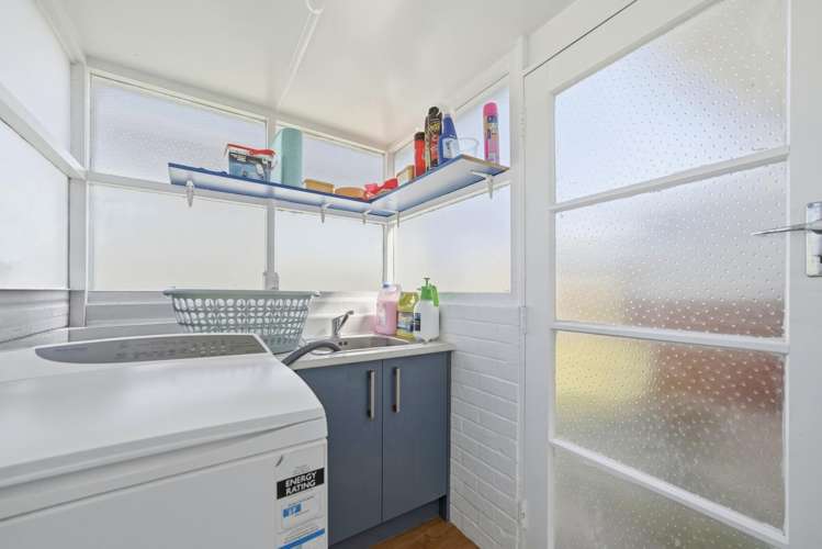 2/270 East Coast Road Forrest Hill_10