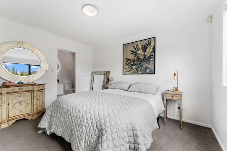 7 Hawaiian Parade Arkles Bay_14