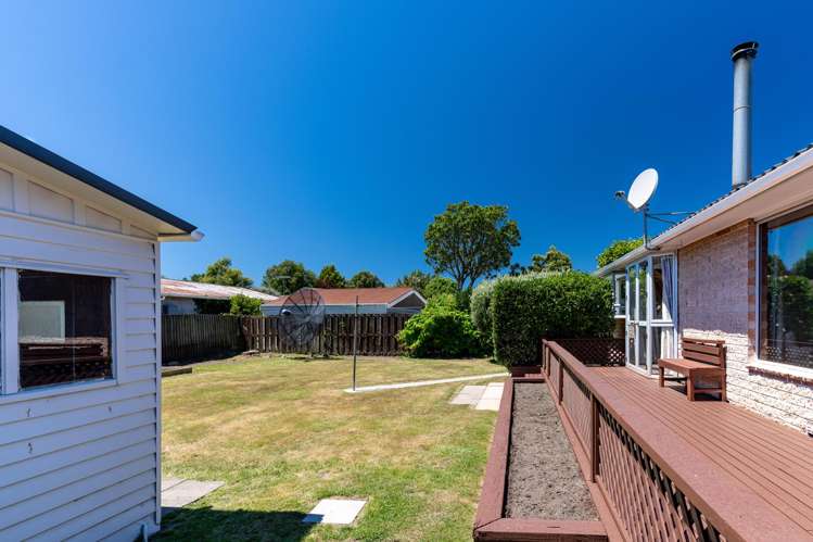 11 Gibson Drive Hornby_16