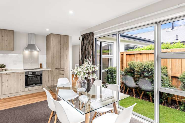 25 Farnborough Way_5