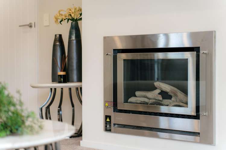 8 Canini Grove Karaka_11