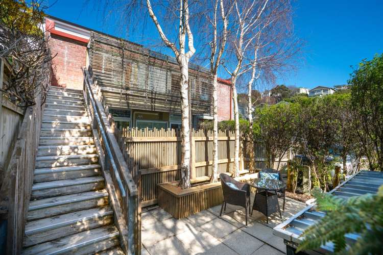 1b Manley Terrace Newtown_19