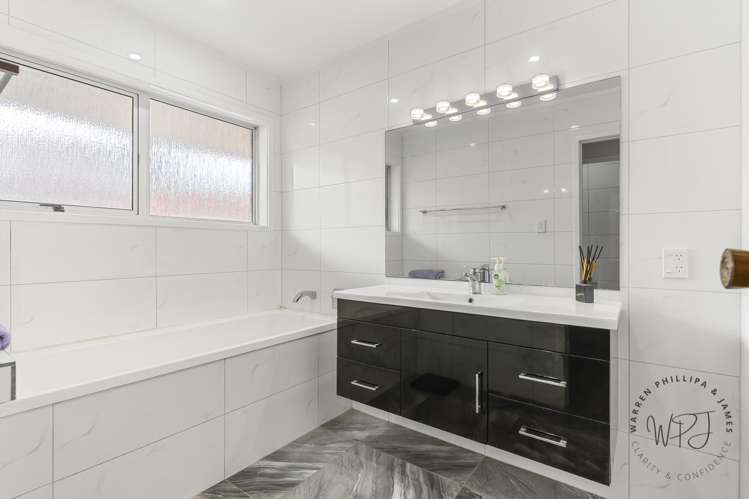 48 Carnoustie Drive Wattle Downs_13