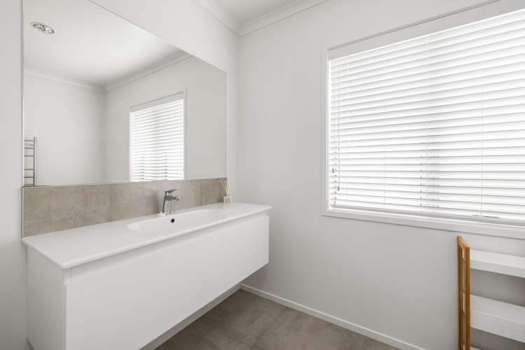 117 Awataha Crescent Pyes Pa_9