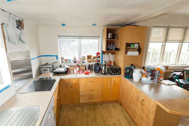 2 Kervil Avenue Te Atatu Peninsula_16