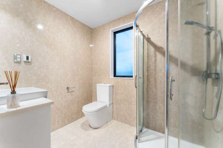 39 Bordeaux Parade Te Atatu South_19