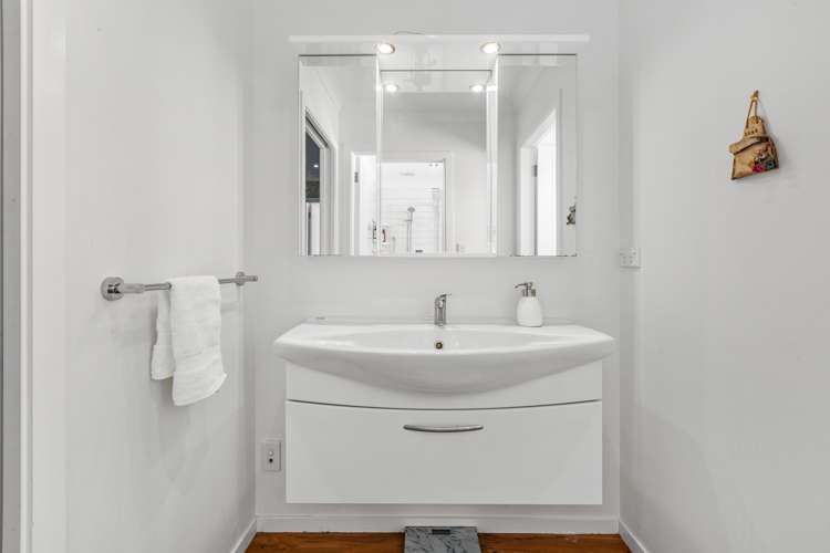 34 Armstrong Avenue Carterton_15