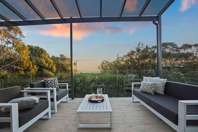 Muriwai Home & Income