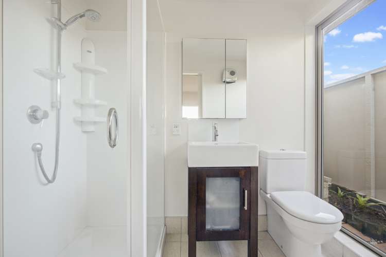 21a Bramley Drive Farm Cove_14